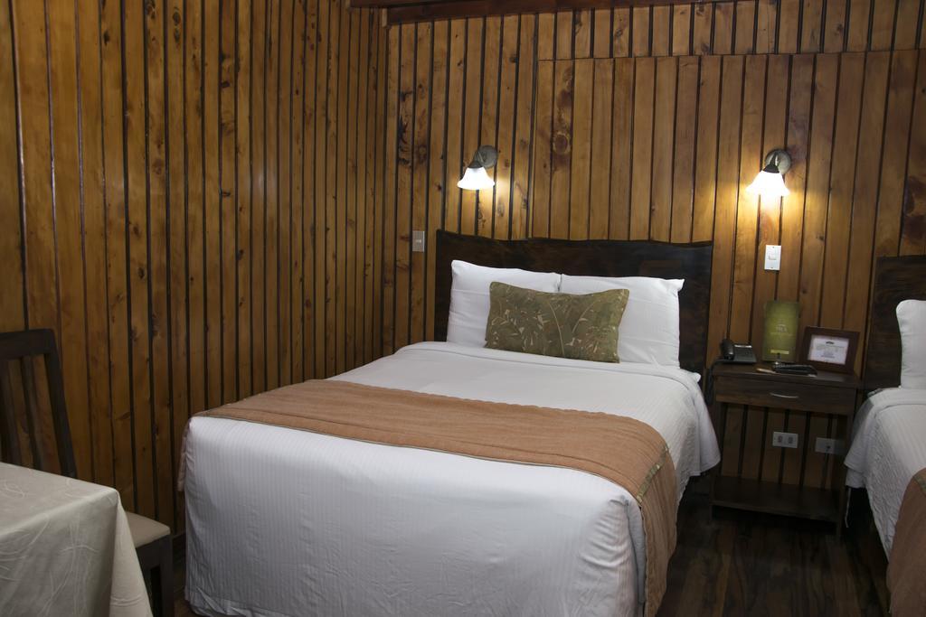 Hotel Chalet Tirol Ередия Стая снимка