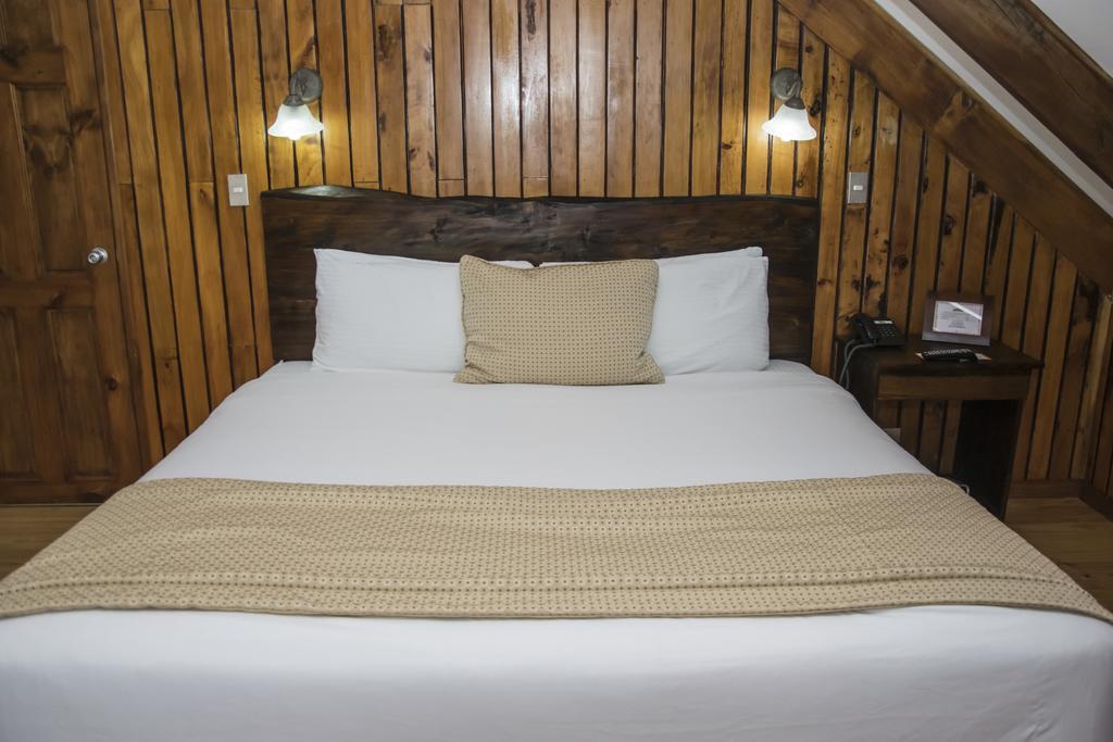 Hotel Chalet Tirol Ередия Стая снимка